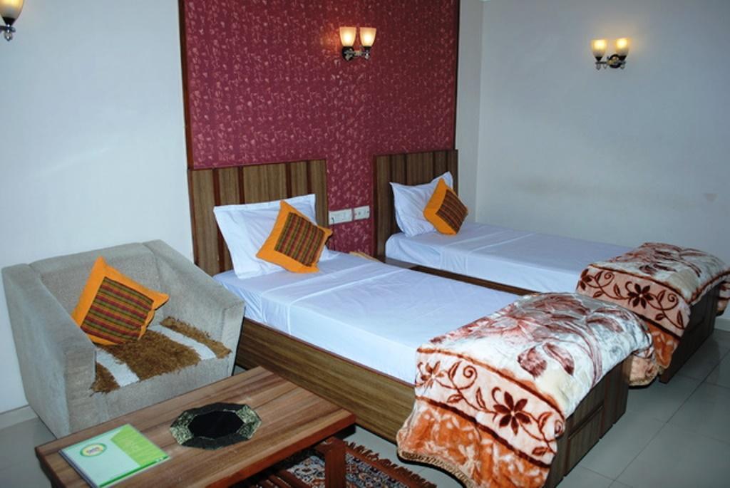 Hotel Eden Ahmedabad Habitación foto